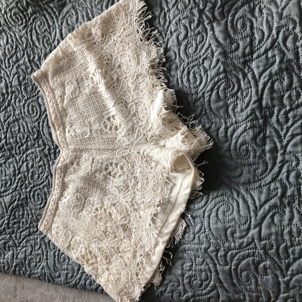 White knitted shorts
